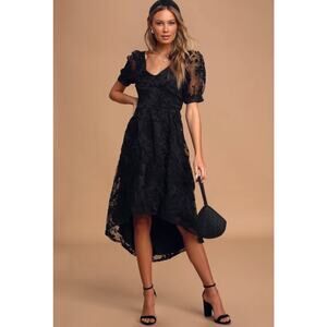 New‎ With Tags Lulus Black Floral Embroidered High-Low Midi Dress Size Small